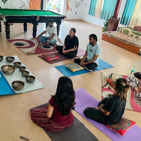 Karwaan Hostel Rishīkesh Eksteriør bilde