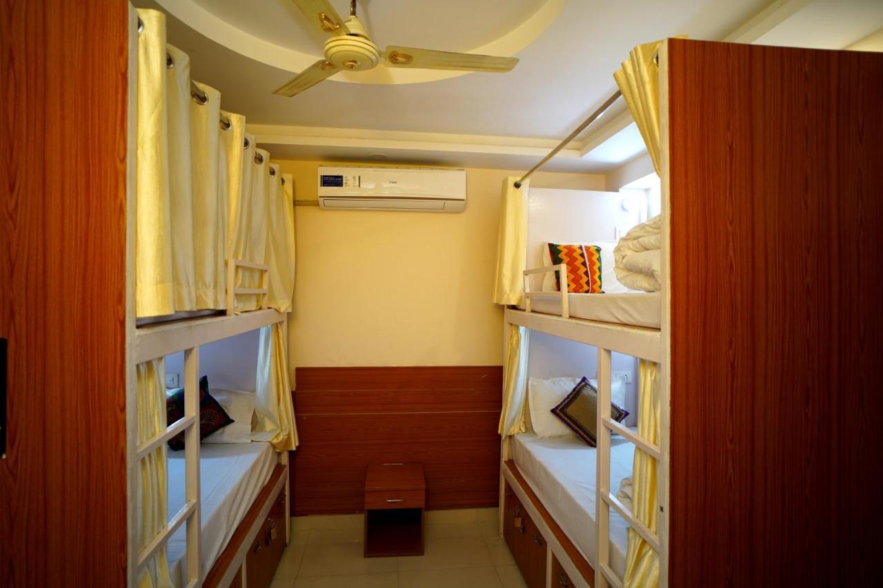 Karwaan Hostel Rishīkesh Eksteriør bilde