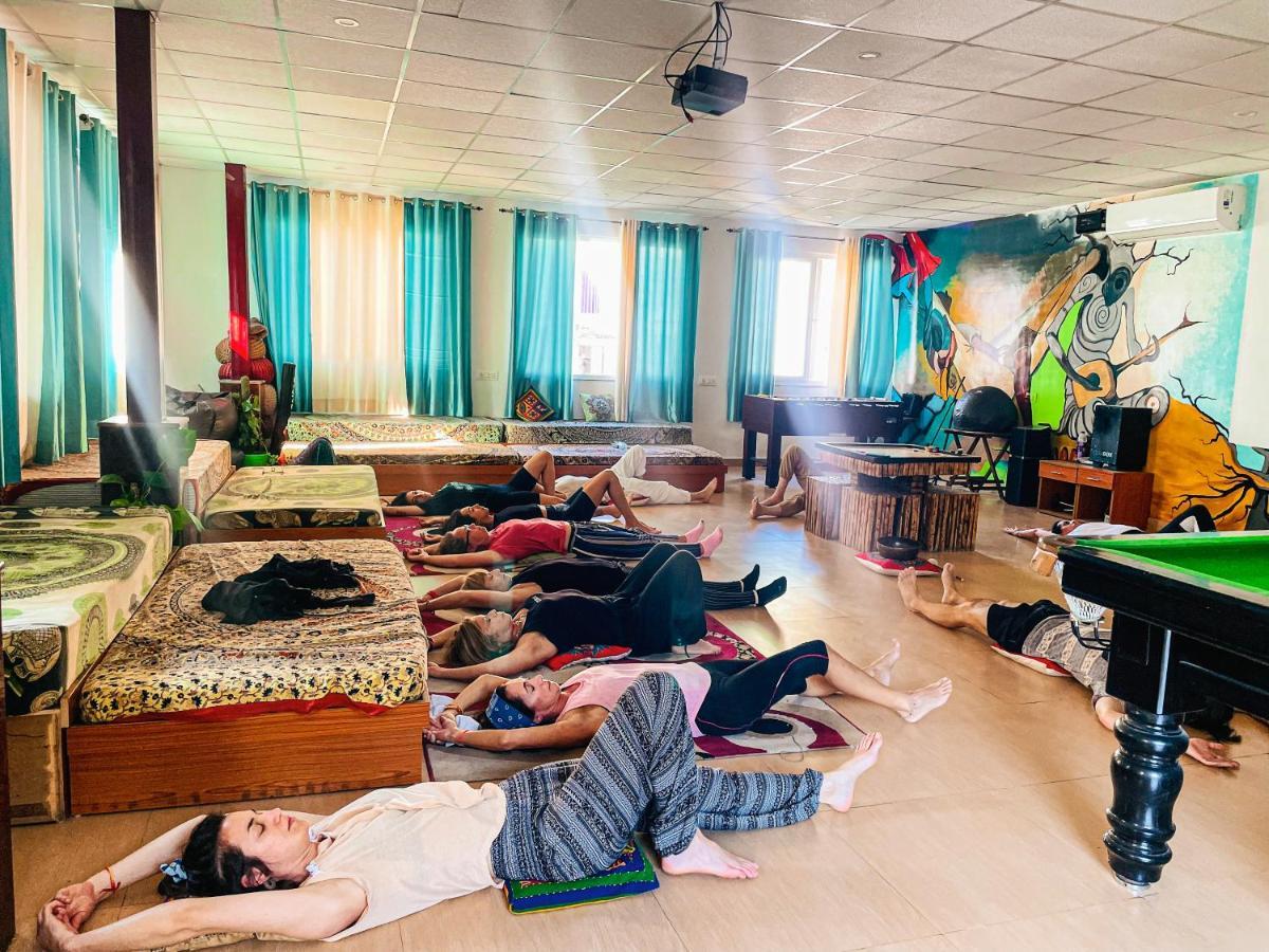 Karwaan Hostel Rishīkesh Eksteriør bilde